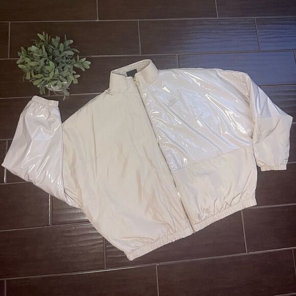 Nike Icon Clash Synthetic Fill Jacket Oatmeal  sz medium - Picture 2 of 14